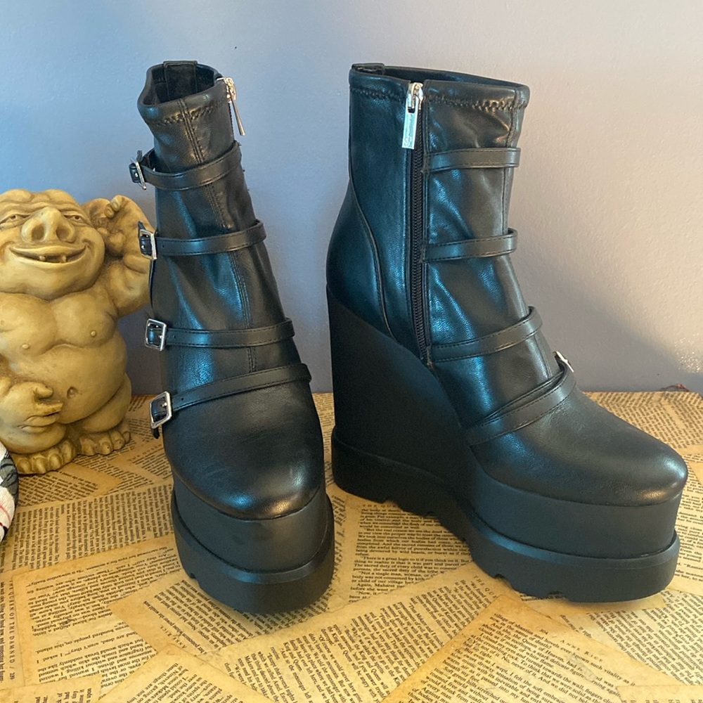 Jessica Simpson Chaela Chunky Platform boot